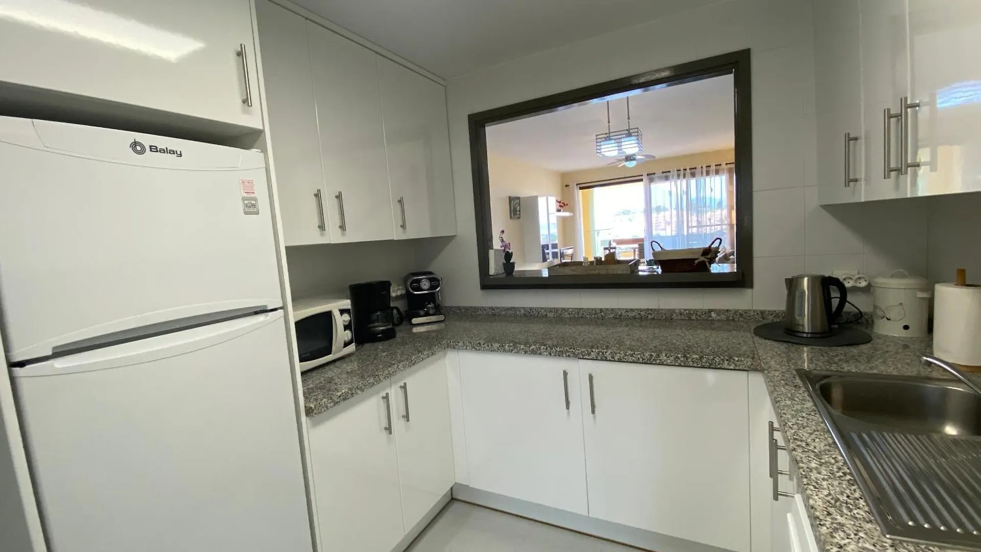 Golf, Relax And Explore Apartment Manilva