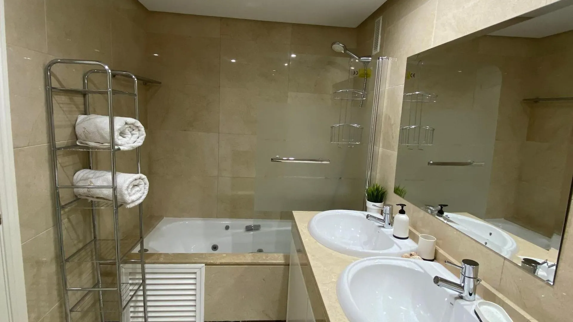 Golf, Relax And Explore Apartment Manilva