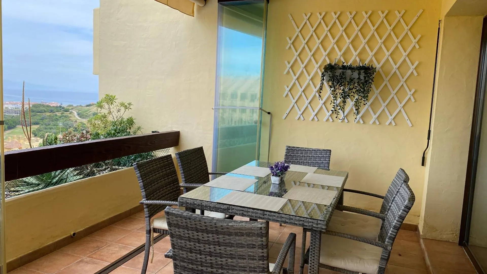 Golf, Relax And Explore Apartment Manilva