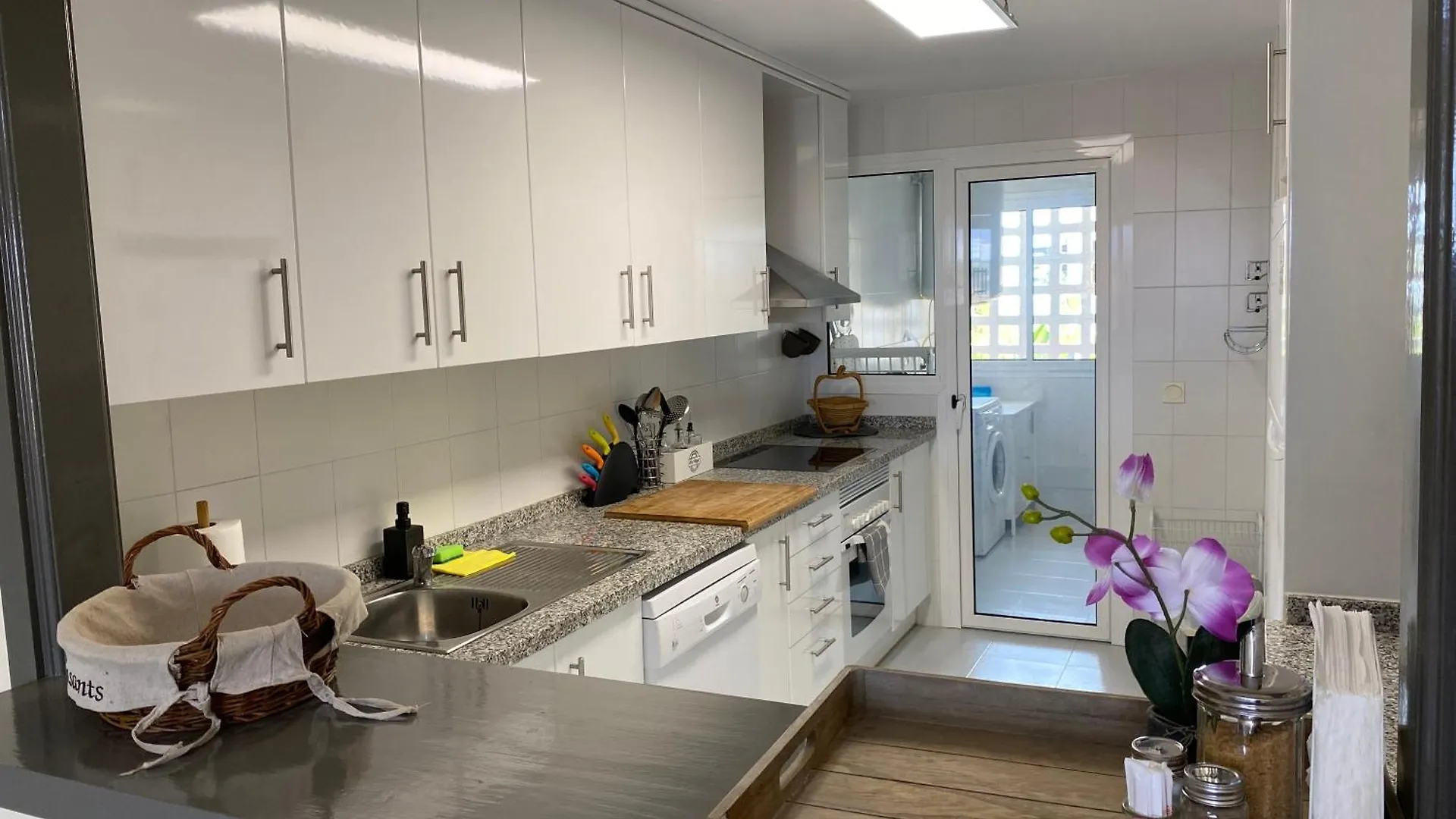 Golf, Relax And Explore Apartment Manilva